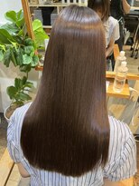 ヨンセンチメートルヒロサカ(4cm HIROSAKA)&nbsp;髪質改善ストレート