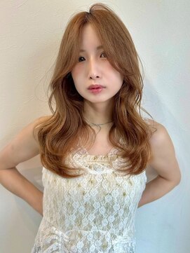 アンニュ(annuy) ブリーチ 20代 ハイトーンベージュ 顔周りカット レイヤーカット