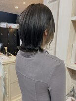 キャアリー(Caary)&nbsp;福山美容室caaryインナーカラーミルクティーベージュブリーチ