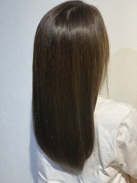 カシェット(cachette) サラ髪ストレート