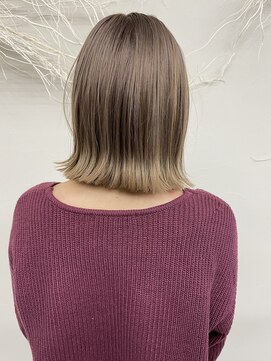 ニコ(nico...) ぱつんとミルクティーベージュ