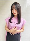 大人キレイ内巻き黒髪ミディアム