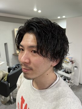 イロ(iro.) メンズミディアム◎パーマスタイル