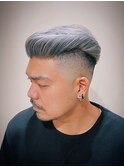 震災刈り　スキンフェード　ホワイトシルバー　六本木