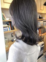 ロカ(roka)&nbsp;根元白髪染め　アッシュグレージュ　顔まわりレイヤー