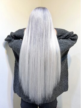 リリー シブヤ(Lilly shibuya) 【Lilly渋谷】#ホワイトアッシュ#編み込みエクステ#ロングヘア