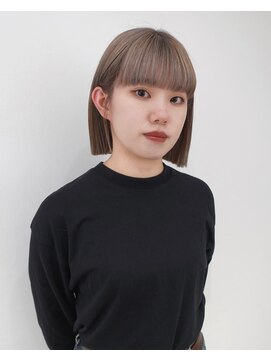 シェミール(CHEMIR) グレージュ×切りっぱなしボブ