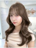 T68くびれヘア韓国ヘアーブリーチなしミルクティーロング表参道
