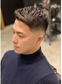 かき上げワイルドアップバングショートレイヤーくせ毛風パーマ