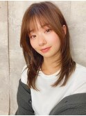フェイスレイヤーセミロング_ベージュグレージュカラー