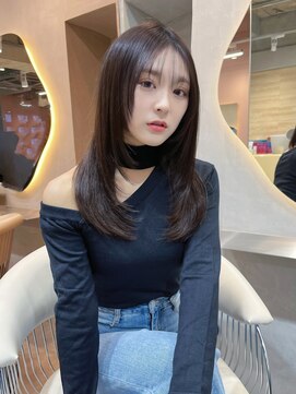 グロー 大宮(GLROW) □ 韓国大宮顔周りレイヤーカットウルフカットワンホンヘア