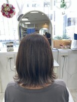 アルターシェリー(aL-ter che'rie)&nbsp;クビレ外ハネ×オリーブカラー