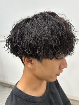 フゥ 宇都宮(FeU) メンズパーマシャドウパーマセンターパートメンズマッシュウルフ