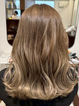 ルイ(ROUIS produced by LUCK 津田沼) ROUIS 津田沼 ベージュ×ハイライト