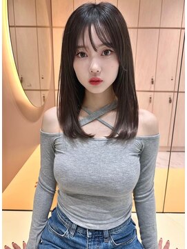 グロー 大宮(GLROW) レイヤーカット グレージュ 顔まわりカット