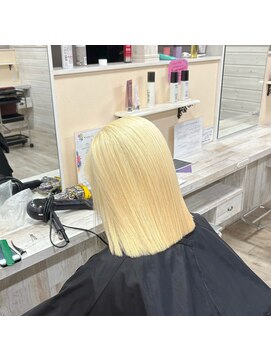 アボックス(abox) ブロンド/抜きっぱなし/ホワイト/ミルクティー/学割/髪質改善