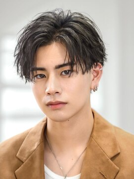 オーシャントーキョー 仙台(OCEAN TOKYO) 縦落ちツイスパショートセンターパートツーブロック仙台メンズ