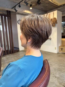 キー(kｅｙ) 頭を綺麗に見せるくびれショート