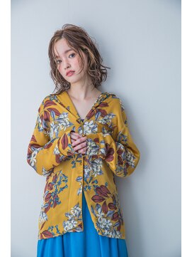 シザーズトリックス ノーブル(scissorstrix Noble) しっとりウェーブ×ウェットヘア