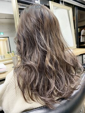 アクトゥス(AEQUITAS) クリアベージュハイライトロブ【池袋/20代/30代/40代】