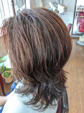 サクライ美容室 ミディアム・レイヤー