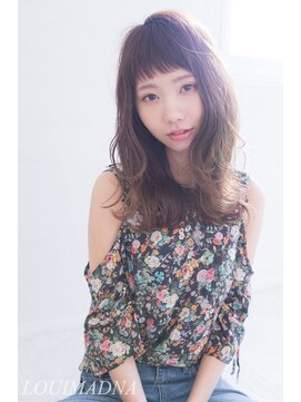 ワイズ ビー 尾張旭店(Y's BEE) ミディアムレイヤー