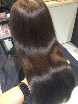 フォルテミラ(FORTE MILA) 髪質改善縮毛矯正×ショコラアッシュヘルシースタイル【焼津】