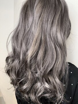 ルクスバイアフィナー(Luxo by Afinar) コントラストバレイヤージュ/プラチナカラー/グレージュ