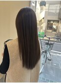 光沢感溢れるエレガントストレート