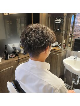 バレス 田町(BALES) <理容室>[メンズ/床屋/シェービング/ヘッドスパ/田町/芝浦]