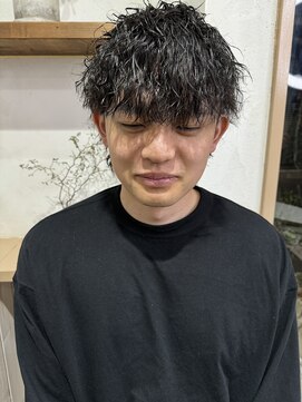 カーム(calm) ダークアッシュ/ニュアンスパーマ/韓国マッシュ/スペインカール