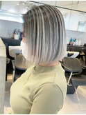 美髪ホワイトグレージュショートボブ_ba362842