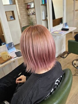 シャイン(SHINE) くびれボブ×ピンクベージュ