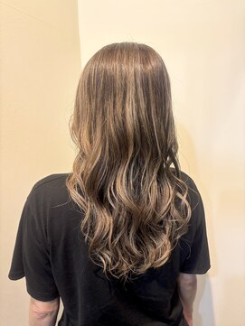 ペスカケイクリエイティブ(PESCA K-CREATIVE) 白髪ぼかし×細めハイライト