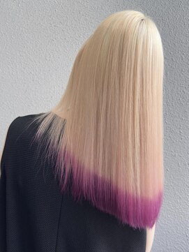 シェリア(Shelia) エンドカラーピンク/ホワイトブロンド/エンドカラー