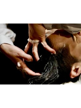 【国内外43店舗/個室】ヘッドスパで頭皮ケア。匂い・ムレ除去◎いつでも爽やかな貴方に[名駅/名古屋駅]