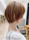 ショートとボブの間前髪パーマ前髪ありボブ菱形ショート