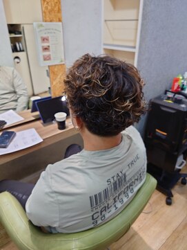 ブロッサム 東中野店 ツイストスパイラル◎メンズパーマ韓国風シャドウパーマ束感