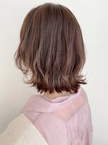 トゥーナ 表参道(tona) ミディアムレイヤー、外ハネボブ、グレージュ、脱白髪染め☆
