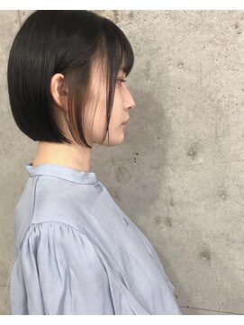 サクラ オモテサンドウ(SAKURA) 切りっぱなしボブ×インナーカラー《表参道/外苑前》