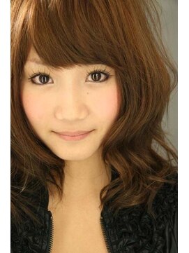 リー(Lea) ミディアムパーマ