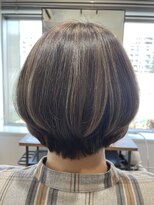 カルゥグラッシー(KALOU glassi)&nbsp;白髪ぼかしハイライト×コントラストハイライト