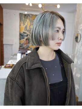 アペロ 柏(Apero) ペールグリーン/切りっぱなしボブ