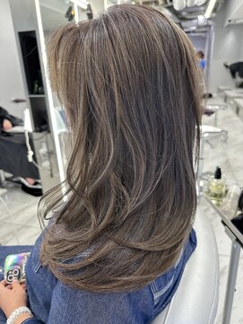 ヴァイス 新宿店(VAICE) ハイライトカラー/レイヤーカット/グレージュ
