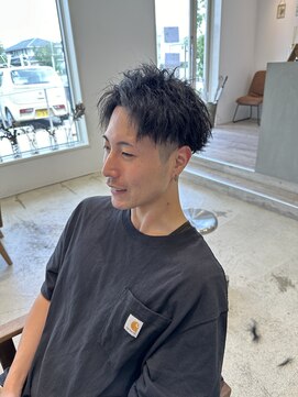 ジジ インターパーク 宇都宮(Gigi) メンズカット/アップバングショート/ツイストパーマ