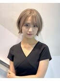 ボブレイヤー　ハッシュボブ　ミルクティーベージュ　艶カラー