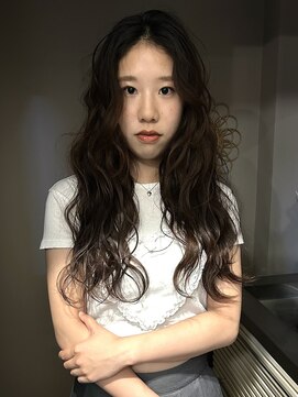 チャプター 問屋町(chapter) ナチュラルブラウンロングウェーブスタイル