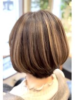 ココモ(cocomo)&nbsp;大人可愛い白髪ぼかしハイライト♪