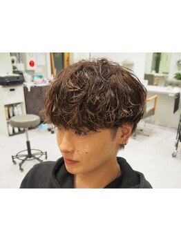 〈王道パーマデザイン〉柔らかい質感で魅せる、波巻きパーマ。一気に垢抜ける”おしゃれ感”を実現します★