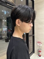 カルム(kalm)&nbsp;メンズセンターパートウルフセンターパートニュアンスパーマ襟足